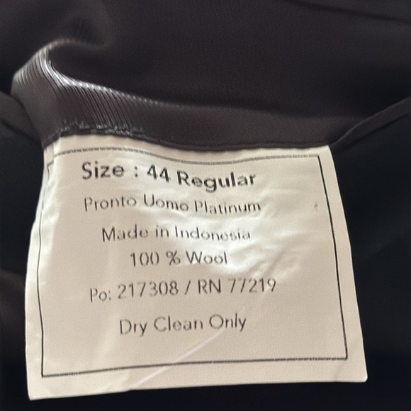 Pronto Uomo Platinum Black 100% wool two button front blazer Sz 44R - Picture 6 of 6